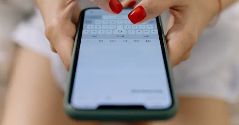 Comment savoir si un SMS est lu sur Android et iPhone ?